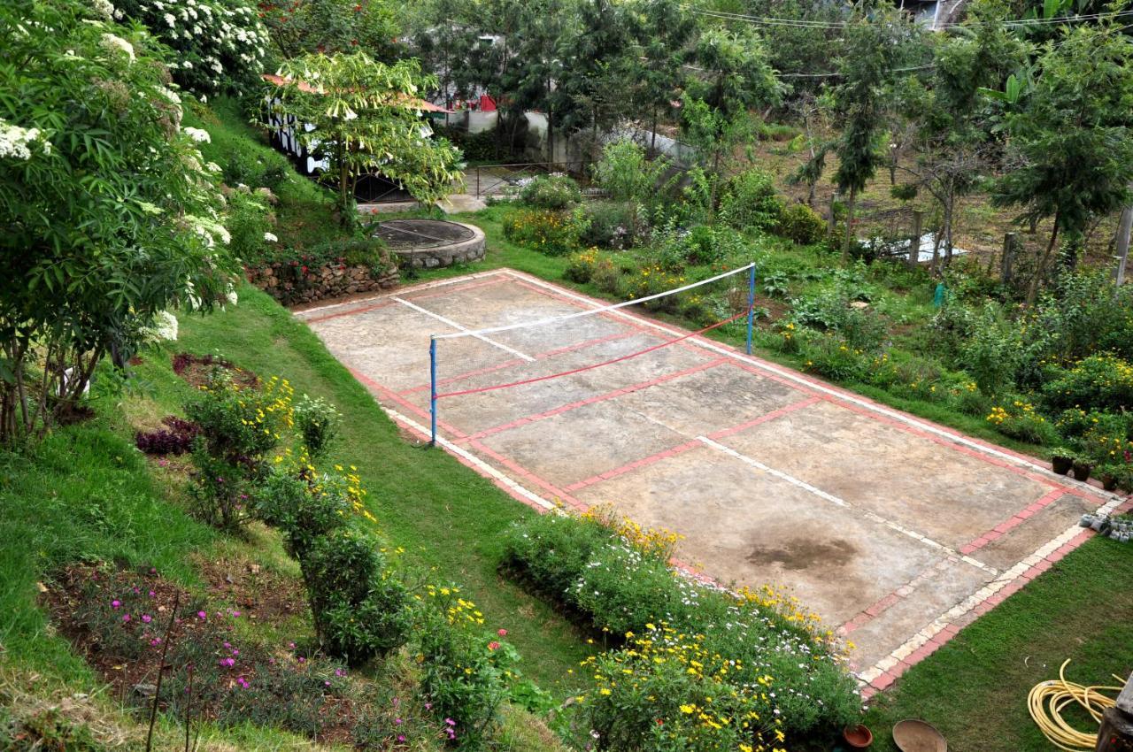 Pine Borough Inn Kodaikanal Buitenkant foto