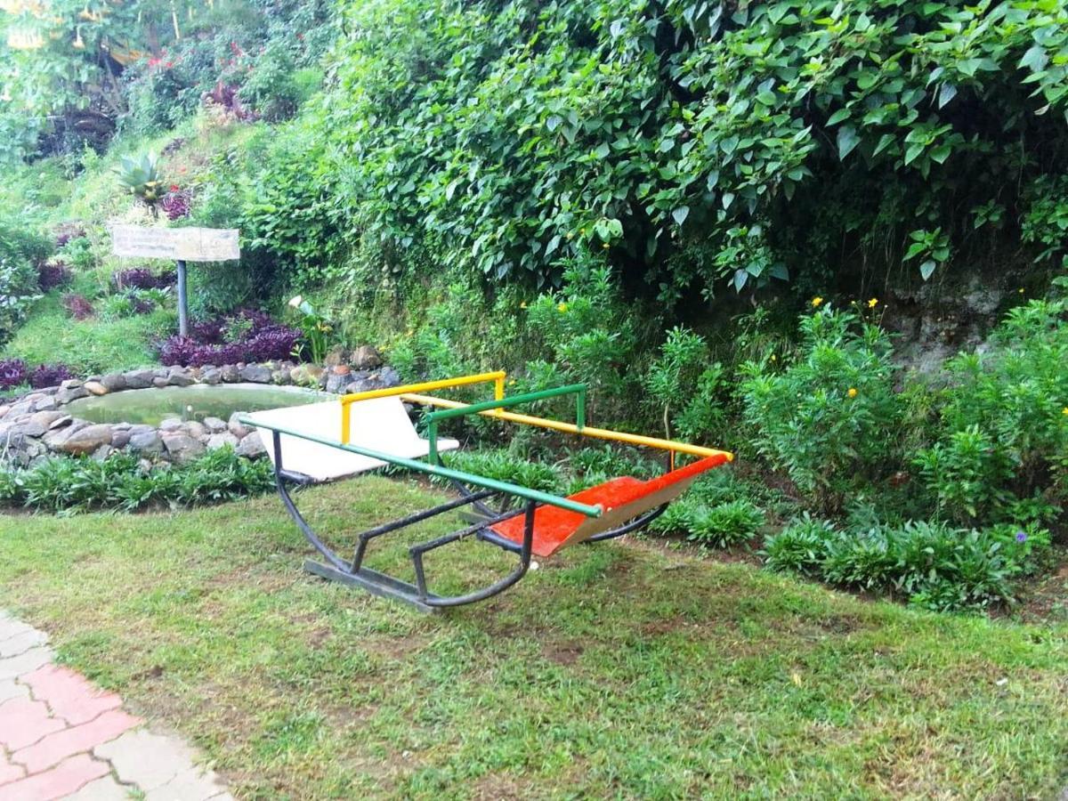 Pine Borough Inn Kodaikanal Buitenkant foto