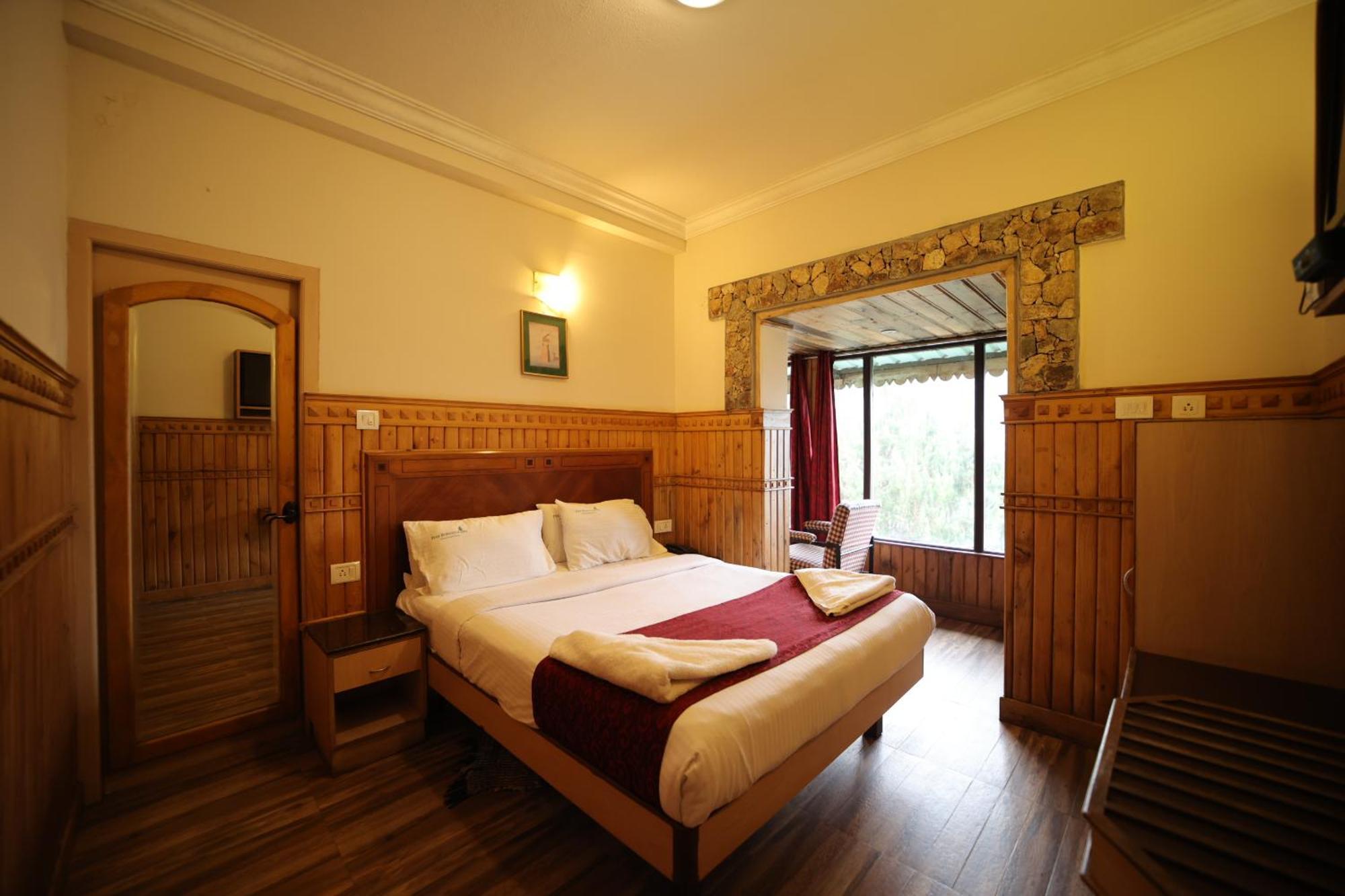 Pine Borough Inn Kodaikanal Buitenkant foto