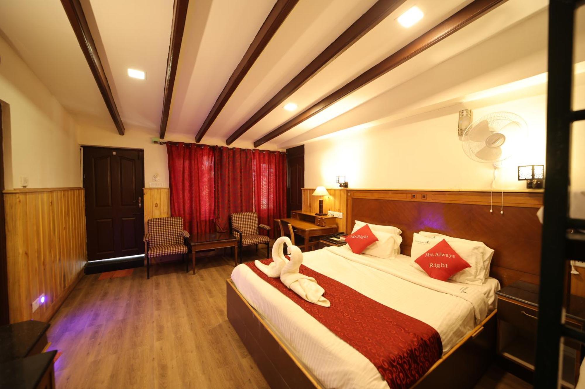 Pine Borough Inn Kodaikanal Buitenkant foto