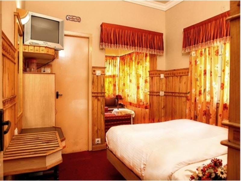 Pine Borough Inn Kodaikanal Buitenkant foto